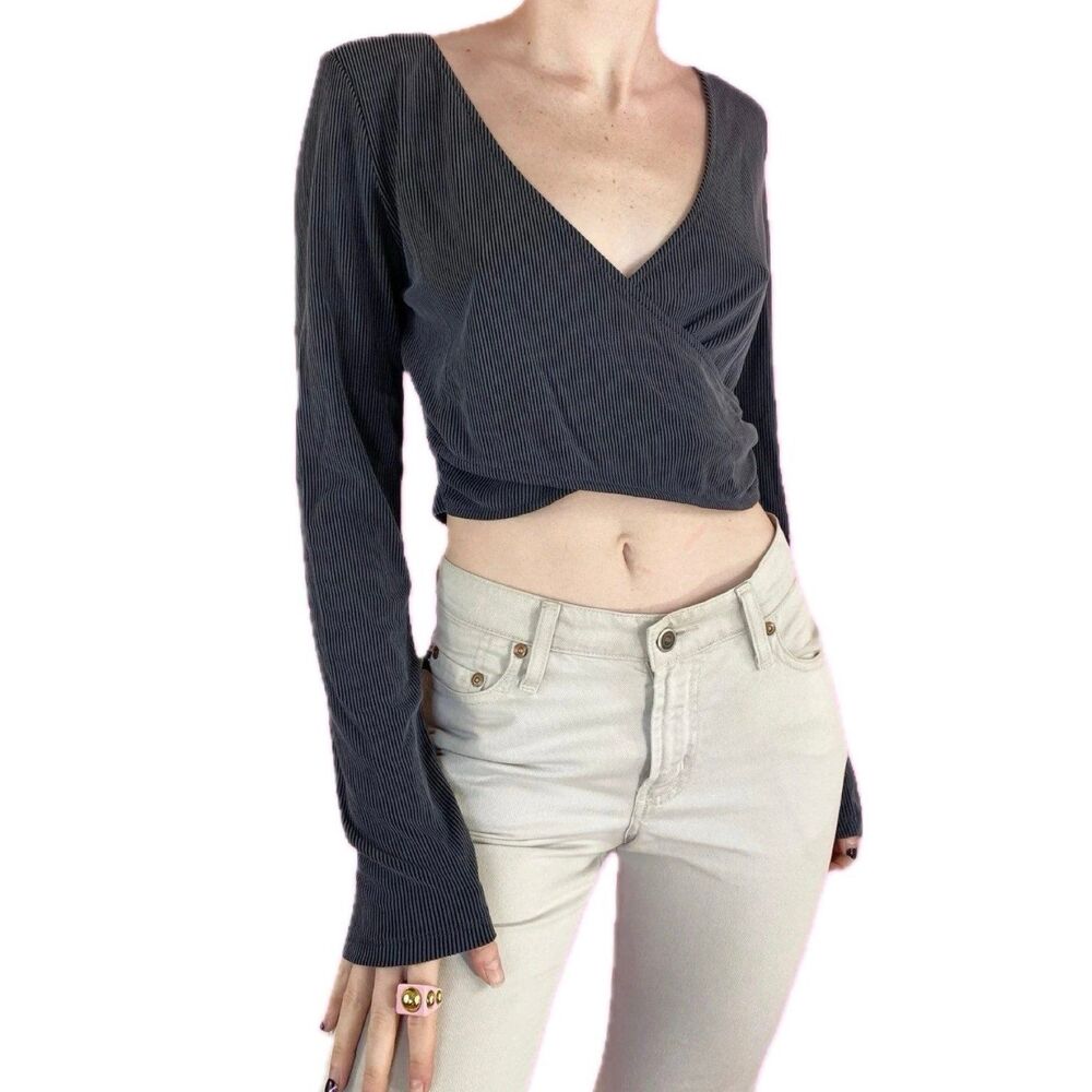 Victoria's Secret Women's Gray Ribbed Surplice Faux Wrap Long Sleeve Crop Top M